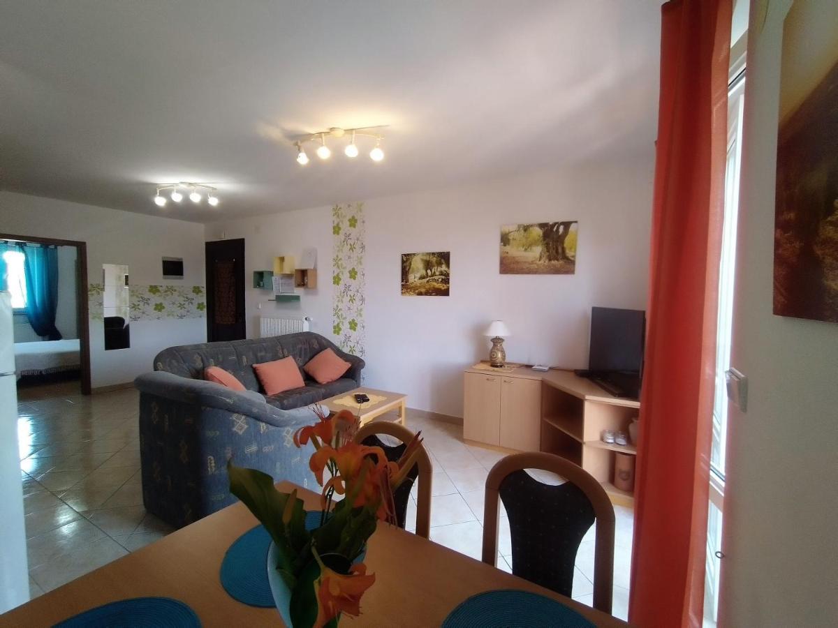 No Stress On Cres Apartment Bagian luar foto