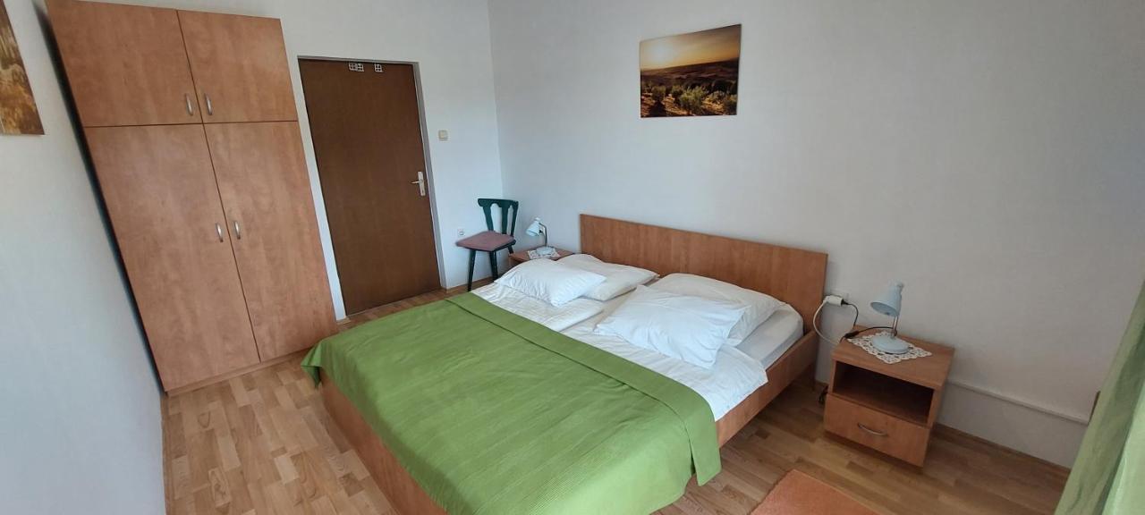 No Stress On Cres Apartment Bagian luar foto