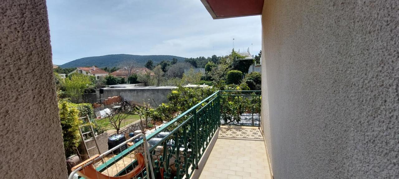 No Stress On Cres Apartment Bagian luar foto
