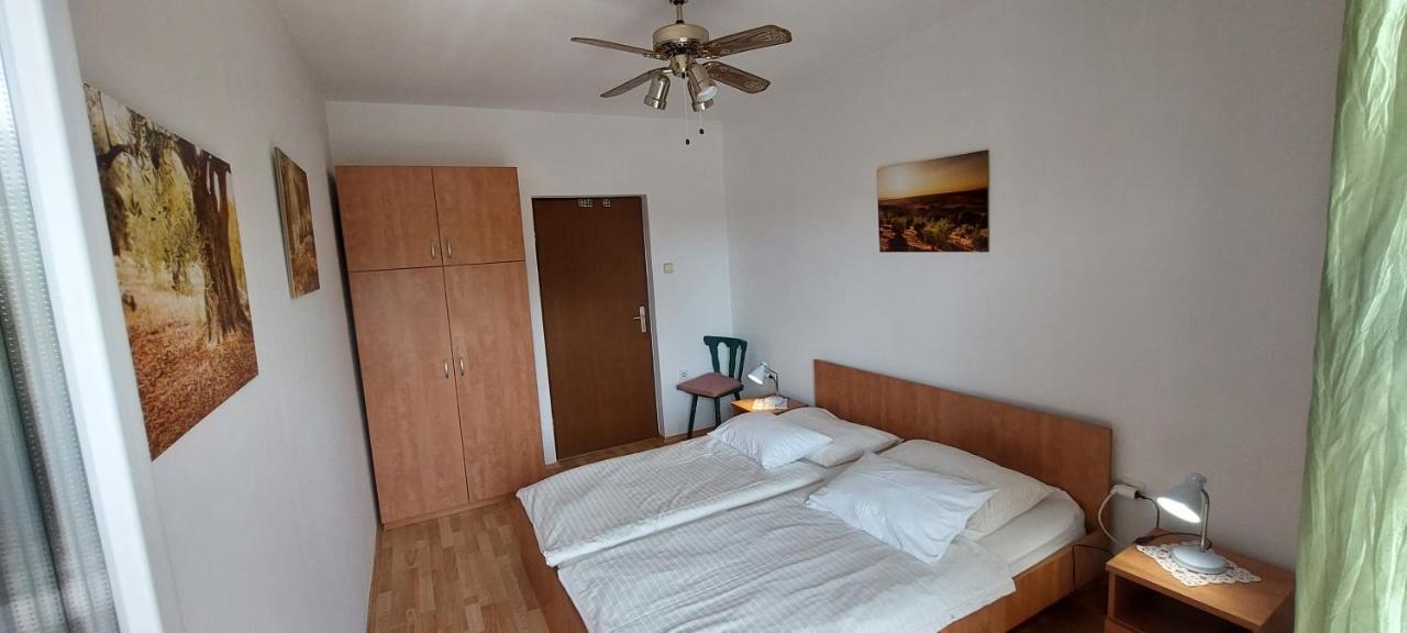 No Stress On Cres Apartment Bagian luar foto